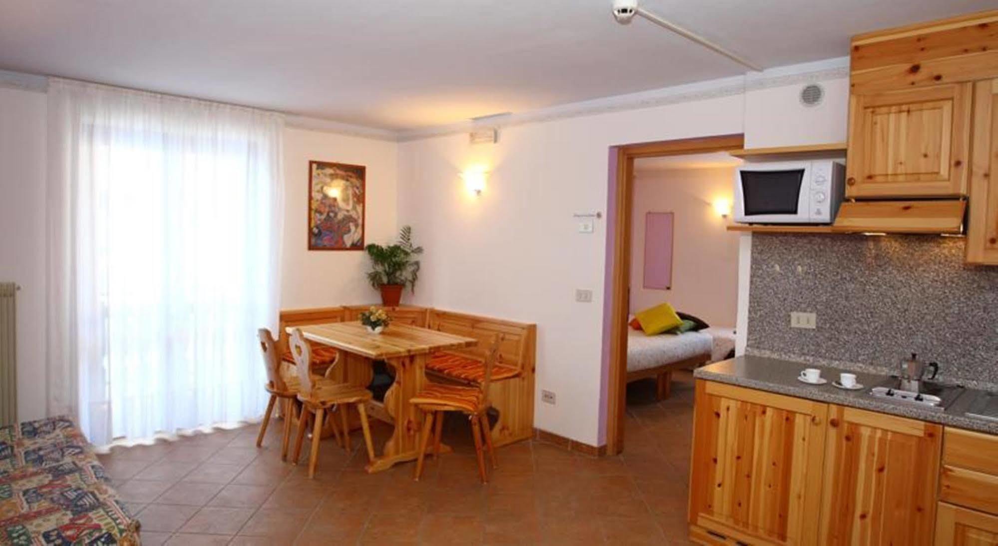 Hotel & Residence Montana Fai della Paganella Exterior photo